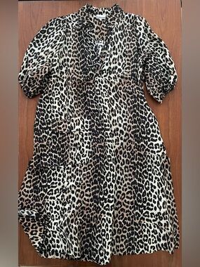 Gorgeous Ganni leopard print linen dress (fits M-XXL)